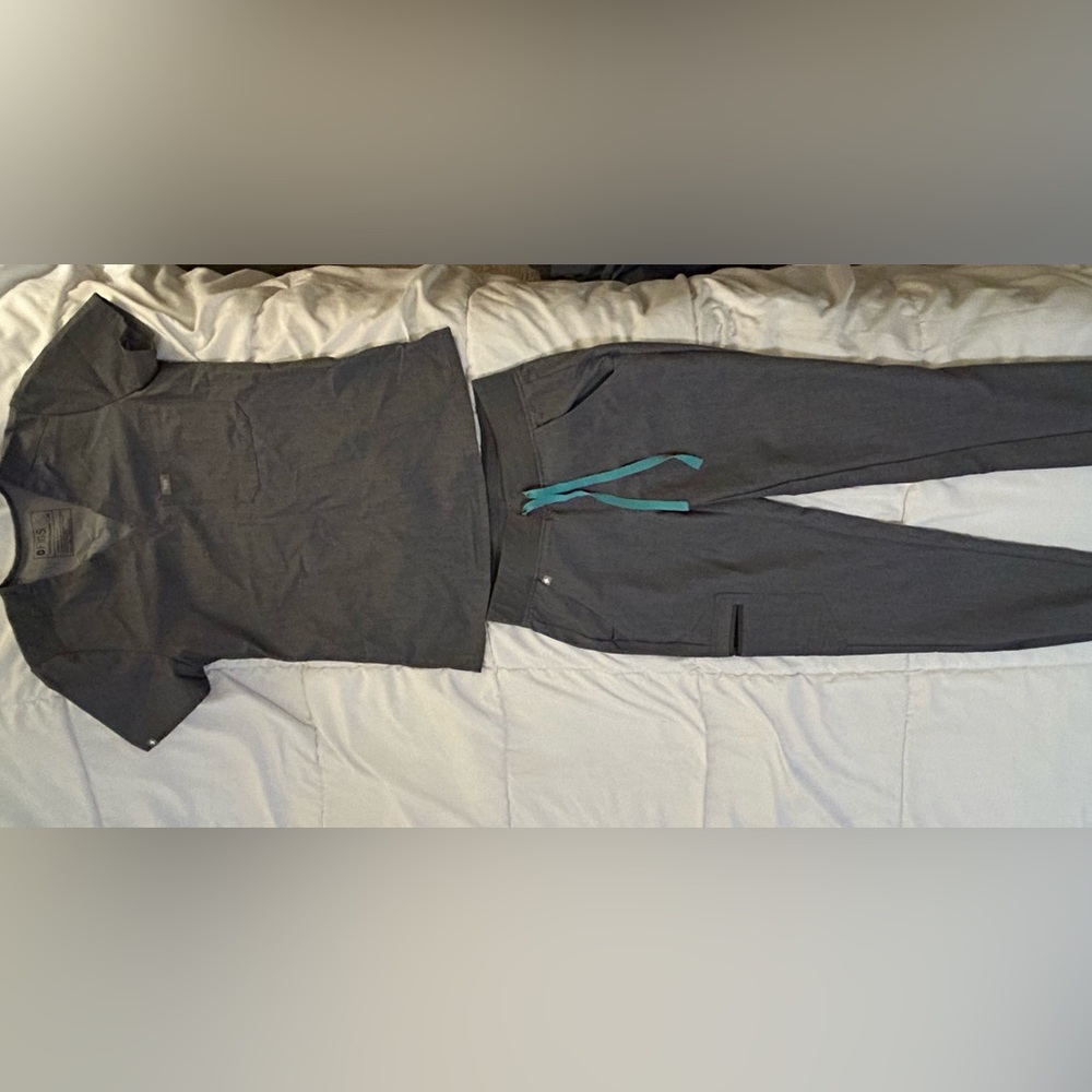 Figs scrubs XS